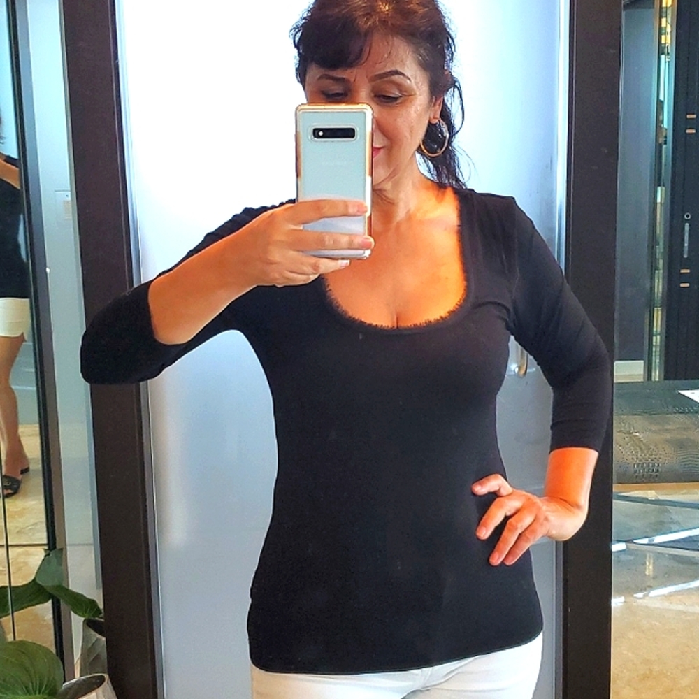 WHITE HOUSE BLACK MARKET, BLACK TOP, SIZE SMALL/ MEDIUM